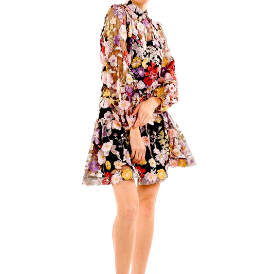 VESTIDO MIDI DE ENCAJE CLÁSICO